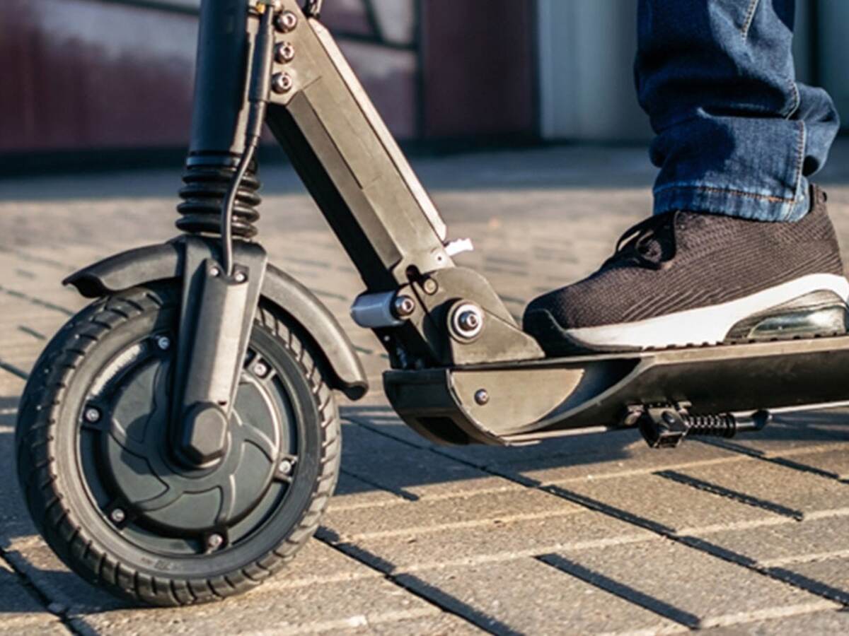 scooter-E-Mobility-Byrne-030119%20HERO.jpg